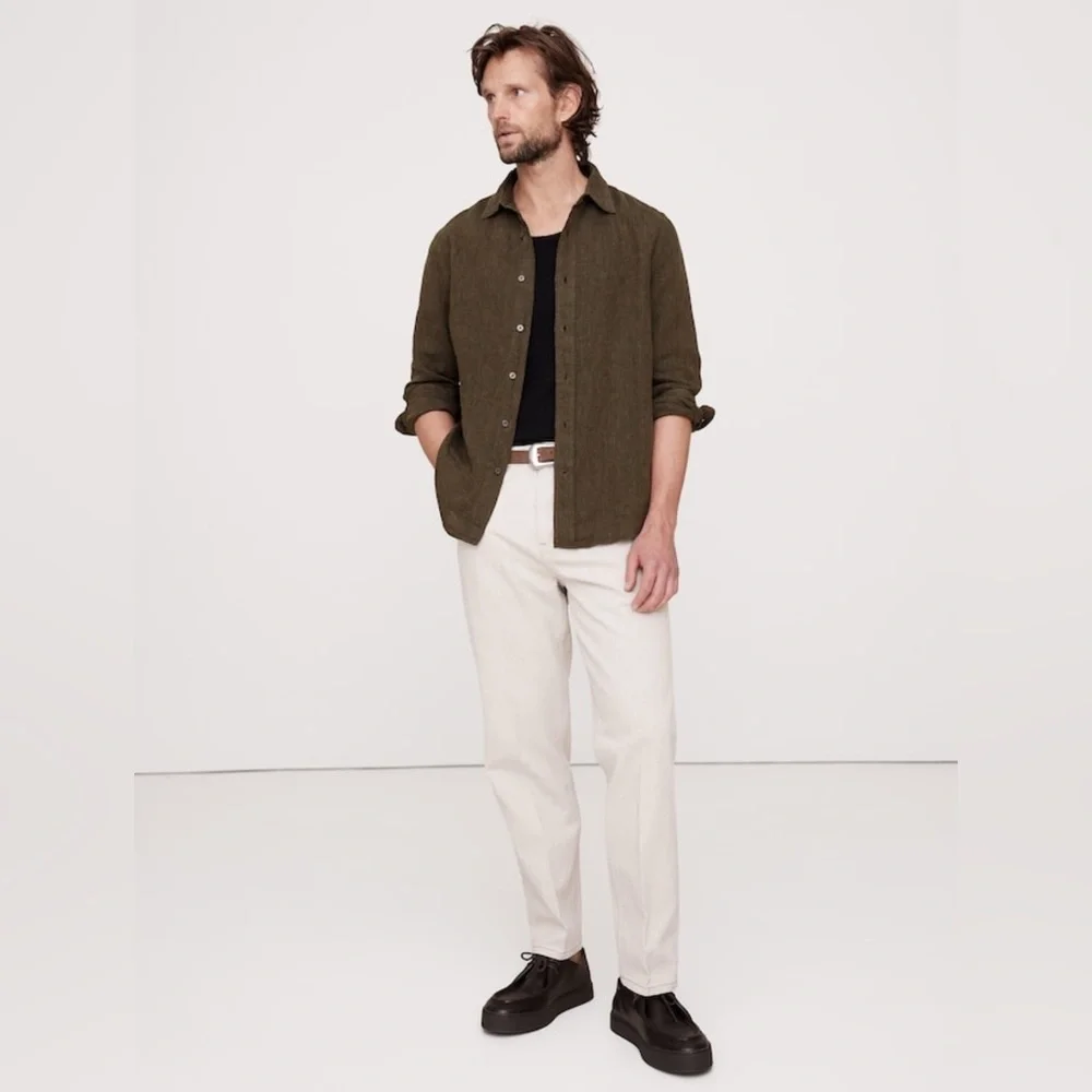 NWT Banana Republic Standard Fit Brown Linen Shirt Size Small.